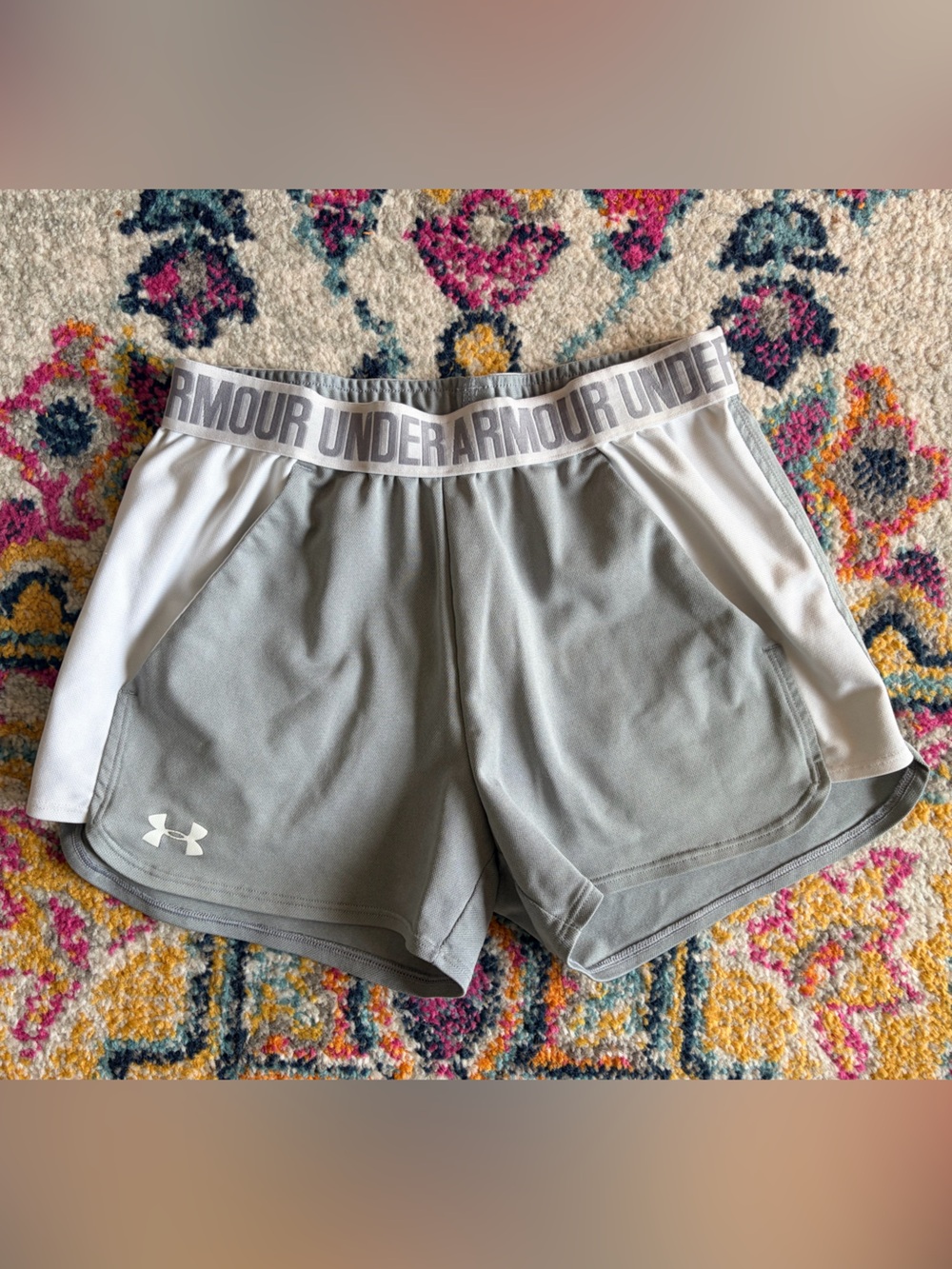 Under Armour Grey Athletic Shorts size XS